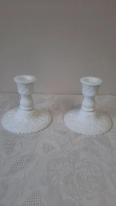 Coppia di candelabri Duncan & Miller in vetro per latte sandwich - Foto 1 di 5
