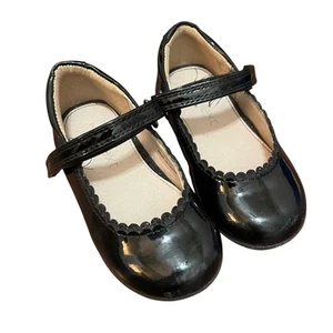 Next brand 7 Toddler Black Patent Ballet Flats Scallop Detail Holiday Classic - Picture 1 of 6