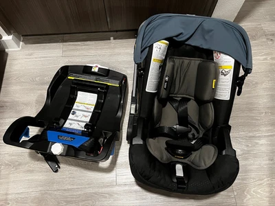 Детская прогулочная коляска Doona + автокресло с + основанием - Изображение 1 из 4