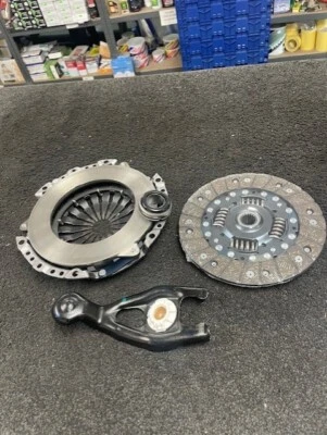 PEUGEOT 206 SW S TD MK1 3 CLUTCH KIT 3PCE + CLUTCH FORK BRAND NEW - Image 1 of 4
