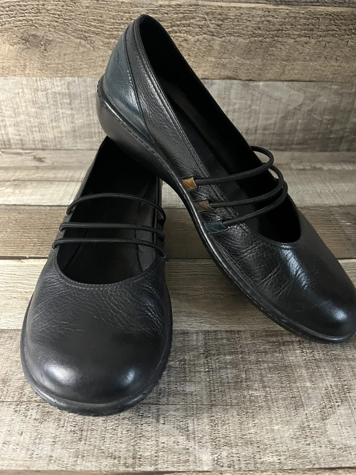 Mary Jane’s de cuero negro Nurture con otros colores en el lateral talla 8 M Foto 1 de 4