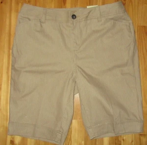 St John's Bay 14W Khaki Pin Stripe 4 Pockets Zip/Button Shorts NWT - Picture 1 of 4