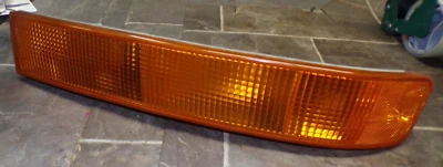 03-21 GMC SAVANA 1500 2500 3500 LEFT FRONT DRIVER SIDE PARK TURN SIGNAL LAMP OEM - Image 1 of 4