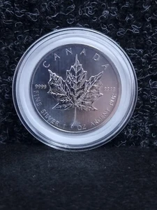 2012 1oz Silver Canadian Maple Leaf - Picture 1 of 2