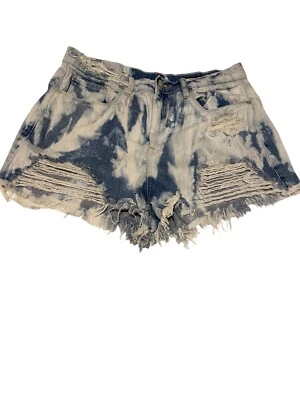 Bermuda de cintura feminina NYC tamanho 30 azul claro jeans desgastada corte branqueado - Imagem 1 de 4