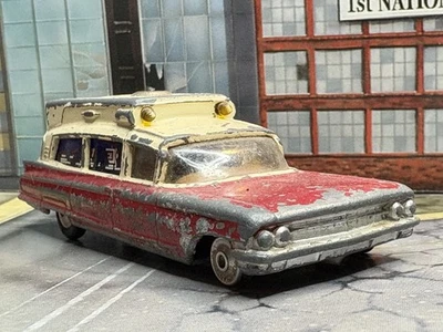 CORGI TOYS # 437 SUPERIOR AMBULANCE ON CADILLAC CHASSIS FOR RESTORATION - Image 1 of 4