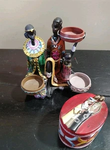 Statuina Famiglia Africana Tribale Tradizionale Statua Colorata + Trinket Box - Foto 1 di 10