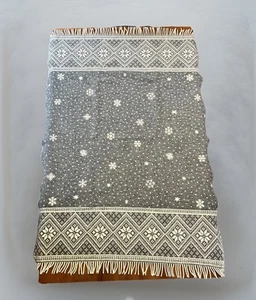 COMING HOME Snowflakes Wool Throw Blanket 54” x40” Cream Gray Portugal VTG - Picture 1 of 8