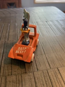 Vintage 1988 ERTL Looney Tunes Road Runner Diecast Beep Beep! - Picture 1 of 3