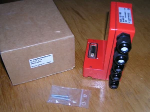NEW - Leuze MA 10 100 50026110 Barcode Scanner multiNet Slave connection unit - Bild 1 von 6