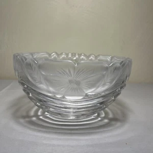 “Belvedere” Clear Lead Crystal 7” Bowl Frosted Flowers Scallop Edge Germany - Picture 1 of 6