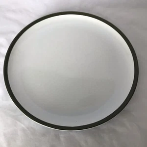 KASUGA JAPAN FLINT STONE 10.75" DINNER PLATE WHITE CENTER GREEN BROWN TRIM - Picture 1 of 12