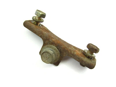 1990 KAWASAKI 90 KLF220 KLF 220 KLF-220-A3 BAYOU - REGULATOR BRACKET - Image 1 of 3