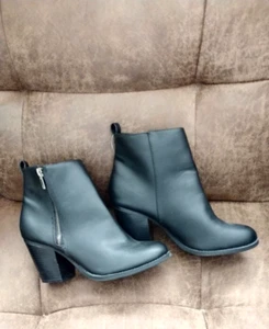 Women's black Ankle Boots size 8M by ATTENTION - Picture 1 of 5
