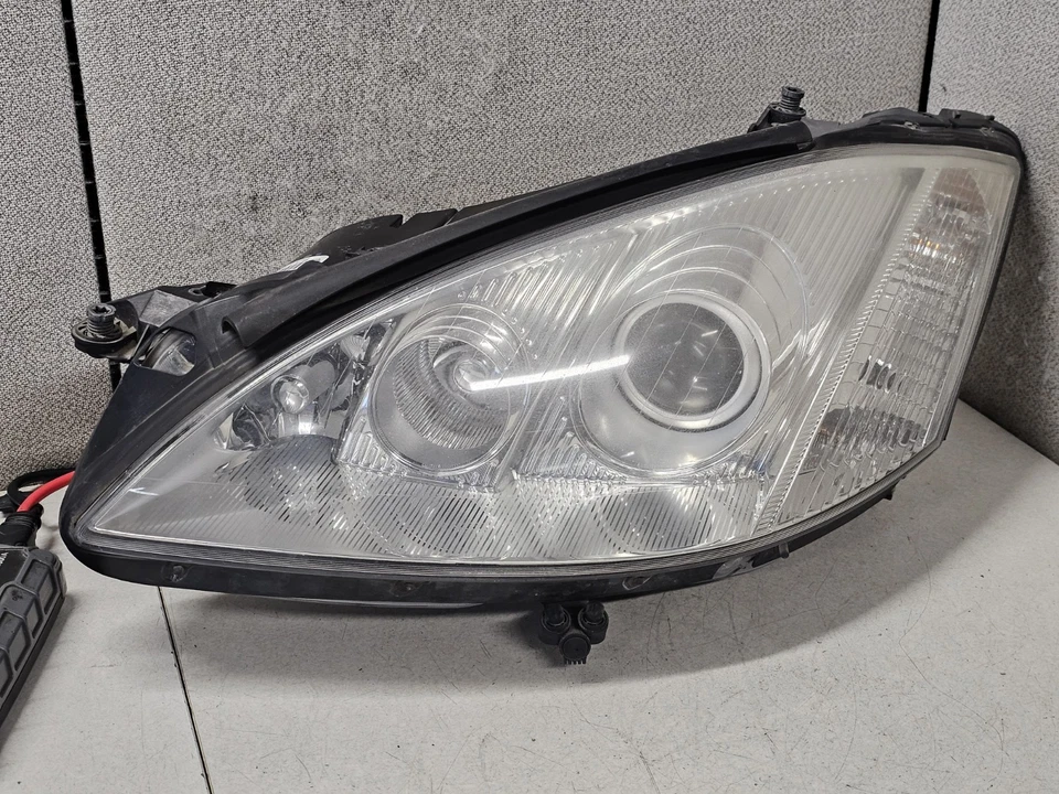 Conjunto de lámpara de cabeza bi-xenón conductor izquierdo Mercedes S550 S600 2007-2009 OEM Foto 1 de 4