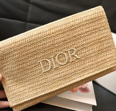 Bolso Clutch Christian Dior 2023 Verano Ratán Beige Original Limitado Novedad Foto 1 de 4