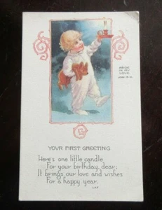 Cartolina Compleanno Vintage Usata UN ANNO BIMBO CHE CAMMINA CON CANDELA E ORSO - Foto 1 di 4