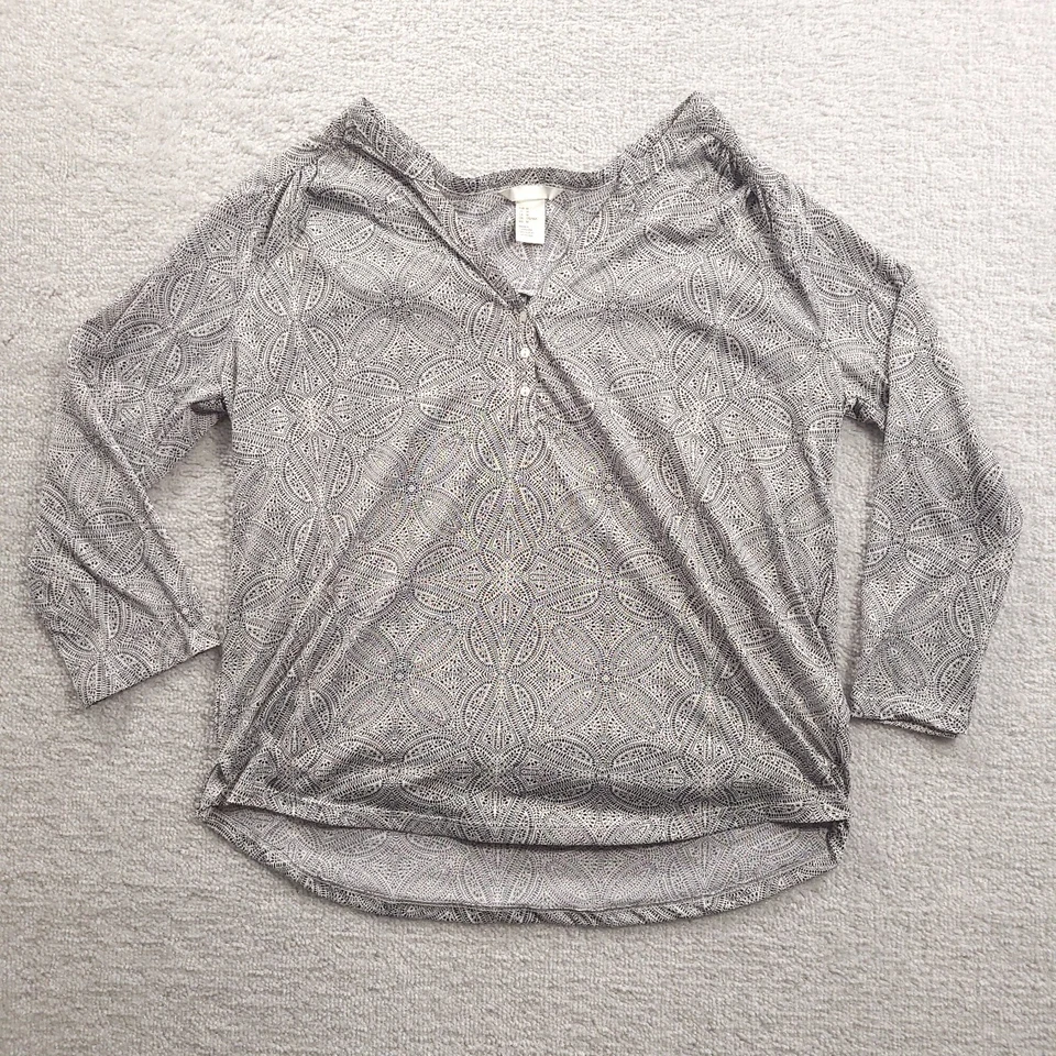 Blusa para mujer H&M talla M manga larga ligera cuello en V informal geométrica  Foto 1 de 4