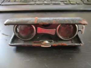 VINTAGE OPERA GLASSES/BINOCU MADE BY UNIVERSAL, 2.5 X 26 RANGE, EXTREMELY RARE - Picture 1 of 3