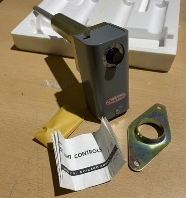 Dayton 2E383 Manual Reset Limit Control - Image 1 of 4