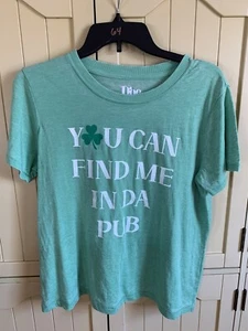 Doe St. Patrick's Day T Shirt Tee You Can Find Me In Da Pub Sz. M Green Drinking - Picture 1 of 4