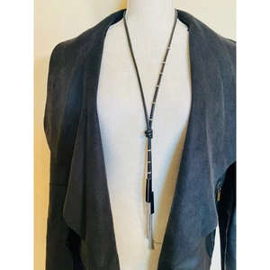 Corbata Bolo Cristal Mercado Negro Casa Blanca Tono Plata Cierre Garra - Imagen 1 de 4