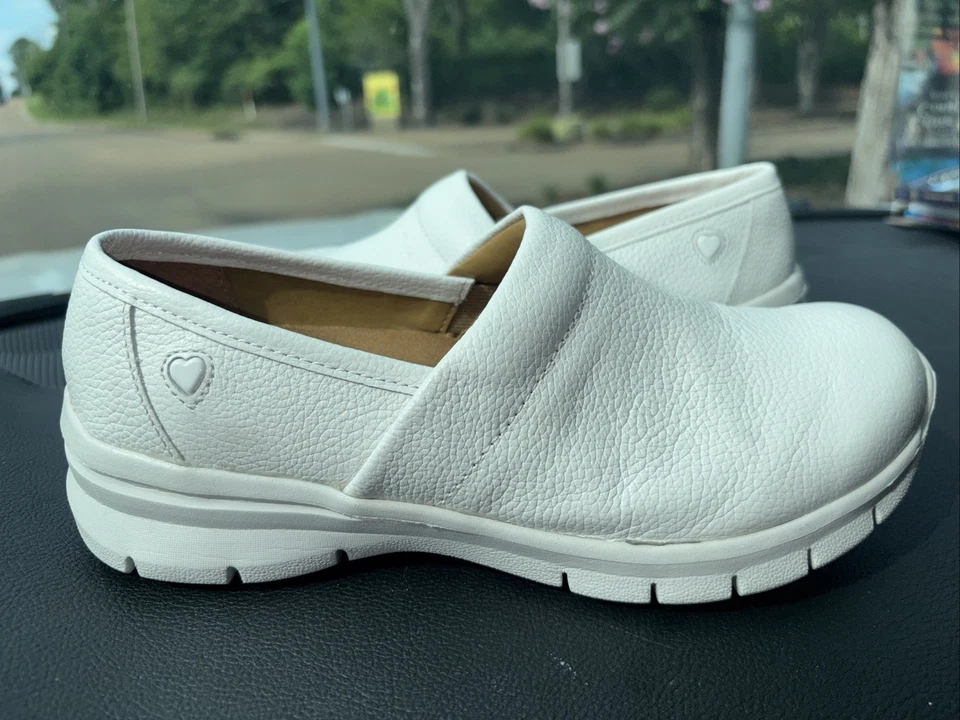 Zuecos enfermera mate de cuero blanco: para mujer 9 1/2 Foto 1 de 4