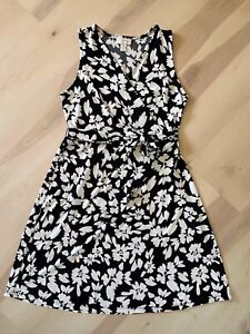 Ann Taylor LOFT Dress Women’s Size S Petite Sleeveless Black White Floral Belt