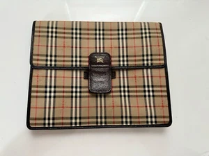 bolso clutch burberry - Imagen 1 de 10