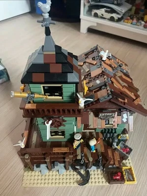 LEGO Ideas: Antigua tienda de pesca (21310) — Usado, sin caja, sin manual Foto 1 de 4