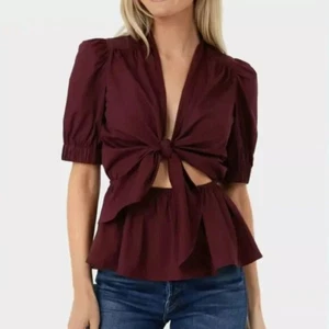 Tuckernuck Hyacinth House Piper Front Tie Cutout Top - Burgundy S - Picture 1 of 8