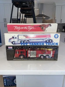 1998 Exxon Fire Rescue Truck Gold Collectors Edition Tanker Rely On The Tiger - Picture 1 of 6