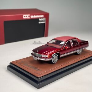 GOC 1/64 Scale Cadillac Fleetwood 1993 Diecast Model Car - Metallic Red