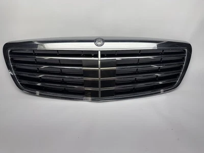 2007-2009 梅赛德斯 S 级烧烤格栅鞋面带徽标 — 第 1/4 张图片