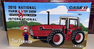 ERTL INTERNATIONAL 3788 4WD TRACTOR 2010 NATIONAL FARM TOY SHOW 1/32 - Picture 1 of 6