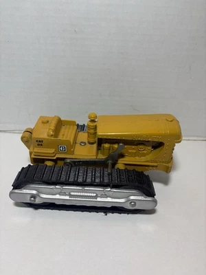 Vintage Hubley Caterpillar Diesel D-6 Bull Dozer. Diecast 1/16 - Image 1 of 4