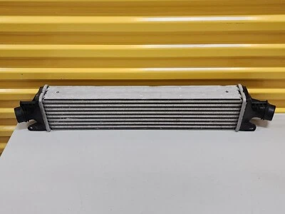 Radiador intercooler Chevrolet Sonic fabricante de equipamento original GM3012102/95199556 2019-2021 - Imagem 1 de 4