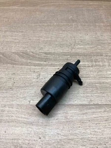 7302589 3437380 VDO BMW E60 Series WINDSCREEN HEADLIGHT WASHER PUMP - Picture 1 of 7