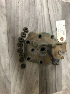 Kawasaki KDX200 1991 OEM culata termostato cubierta con pernos 11001-1317 Foto 1 de 4