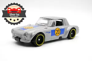 Datsun Fairlady 2000 1967 gris carreras escala 1/64 diecast coche de coleccionista - Imagen 1 de 10