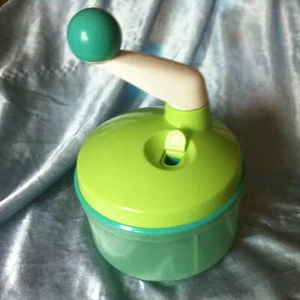 Tupperware Quickchef quick chef messer zerkleinerer mahlchef happychef küchenfee - Bild 1 von 7