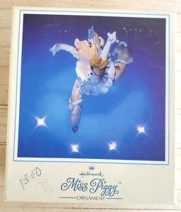 VNTG Hallmark Ornament Miss Piggy On Ice Skates Henson Associates 1983 W15 L04 - Picture 1 of 2