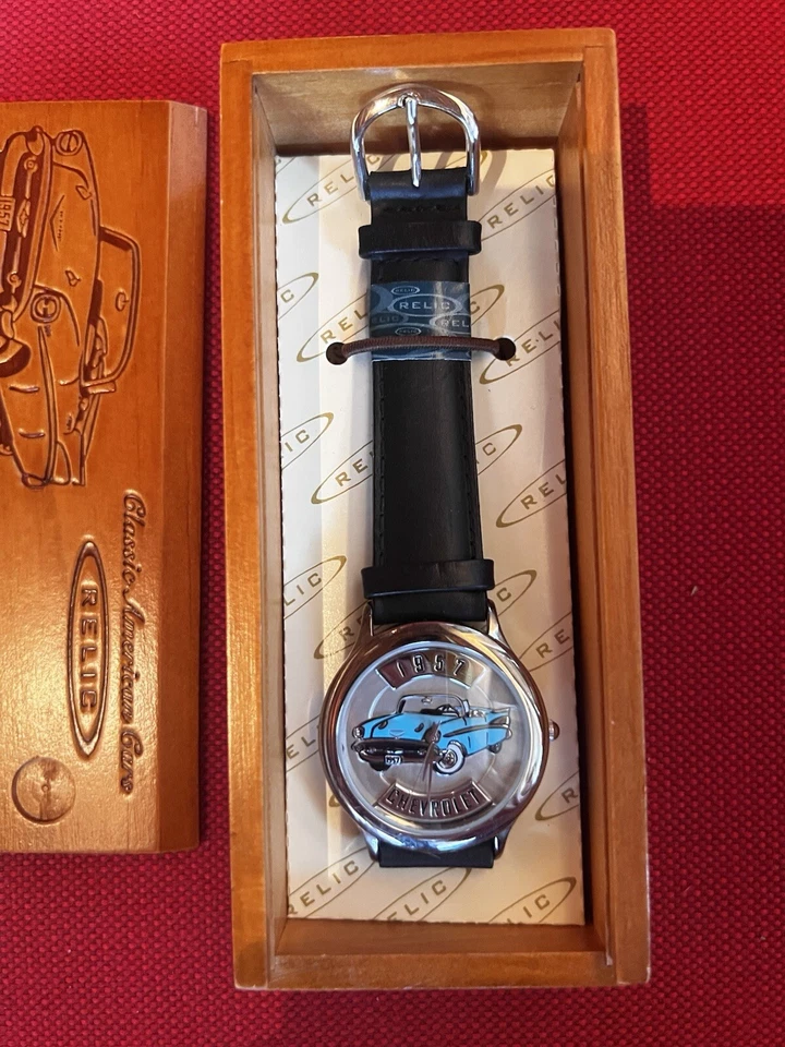 Relic 1957 Chevrolet Bel Air Men's Watch ZR-94701 w/ Box- Battery