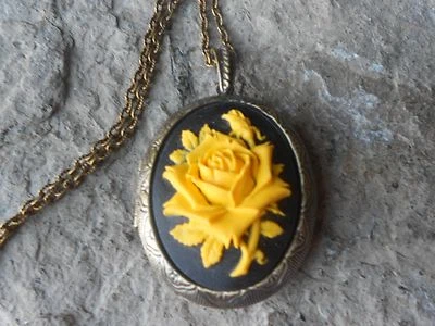 YELLOW ROSE ON BLACK CAMEO LOCKET -ANTIQUE BRONZE, VINTAGE LOOK, TEXAS, QUALITY - Image 1 of 4