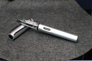 Moderner Füllfederhalter mit Tintenkonverter Neu Edelstahl M Feder - Bild 1 von 14