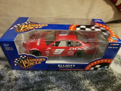 Winner’s Circle NASCAR 1:24 Bill Elliott #9 Dodge Red Die-Cast Car NIB 2000 - Image 1 of 4