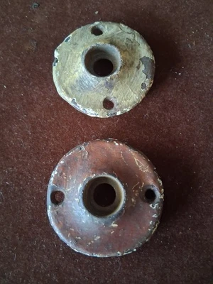 Antigua perilla de puerta redonda placa trasera escudo-esmalte negro hierro fundido-2-1/8" Foto 1 de 2