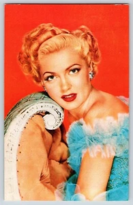 Postcard Portrait Of Actress Lana Turner - Picture 1 of 3