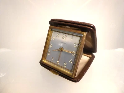 50er Jahre Reisewecker Messing Junghans im braunen Lederetui funktioniert 182 g - Bild 1 von 4