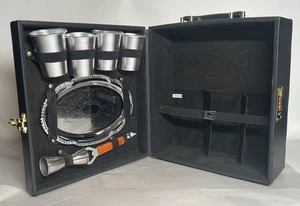 Collins Brothers Reise Bar Schnaps abschließbares Etui Tablett Tassen Flaschenöffner Jigger - Bild 1 von 15